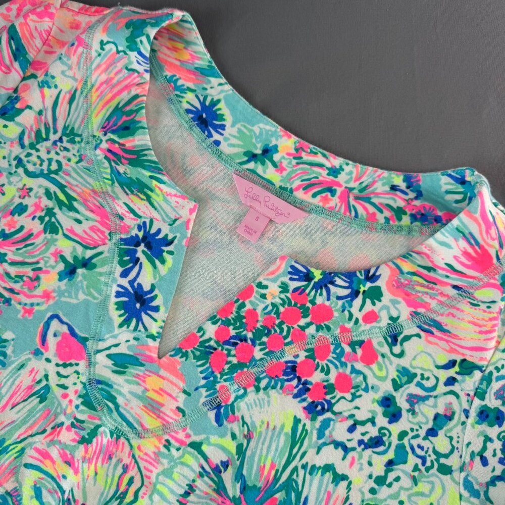 Lilly Pulitzer Tunic Blouse Size Vibrant Multicolor 3/4 Sleeve Stretch Logo S